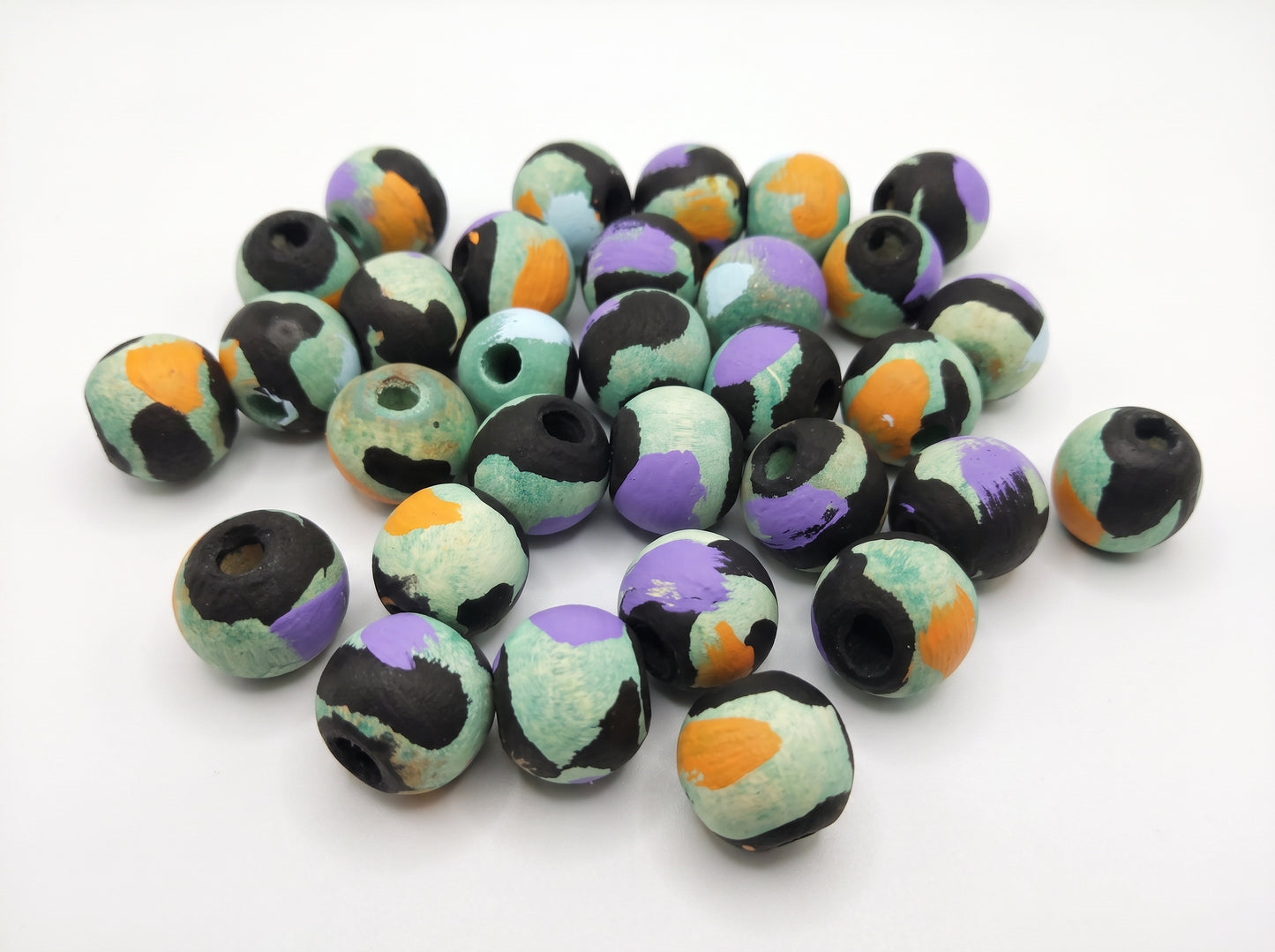 20-PC Faded Green & Black Color Mixture Wood Beads